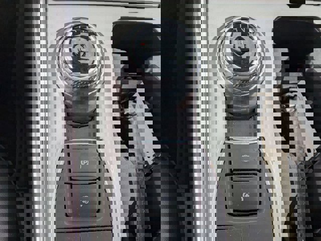 Certified 2022 Ford Explorer XLT w/ Equipment Group 202A image 27