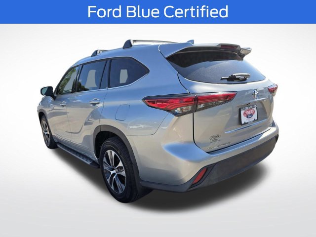 Used 2022 Toyota Highlander XLE FWD image 7