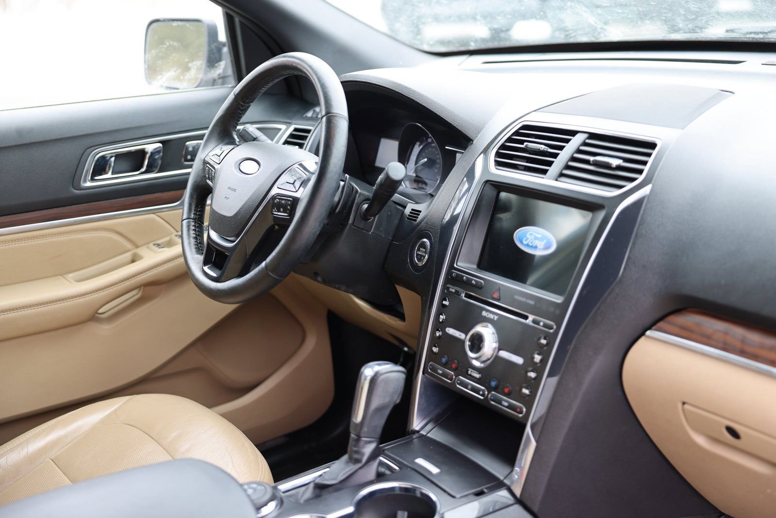 Certified 2017 Ford Explorer Limited w/ Equipment Group 301A image 10