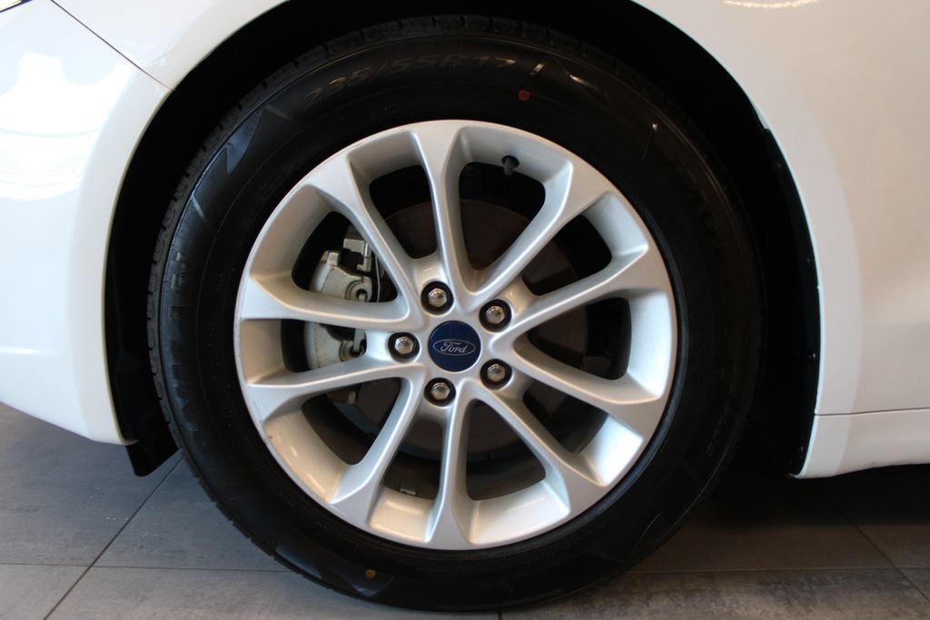 Certified 2020 Ford Fusion SE FWD image 8