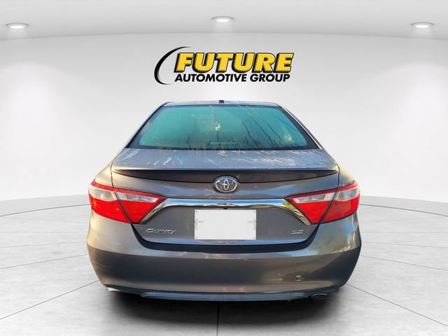 Used 2017 Toyota Camry image 3