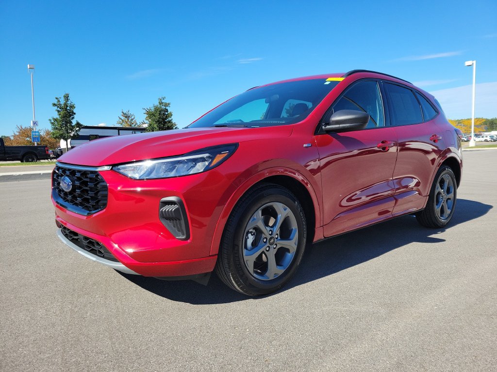 Certified 2023 Ford Escape ST-Line w/ Tech Pack #1 FWD image 2