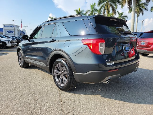 Certified 2022 Ford Explorer XLT w/ Equipment Group 202A AWD/4WD image 4