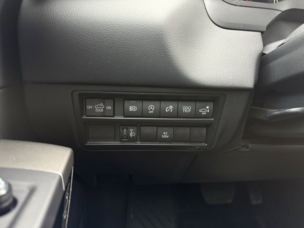 Used 2023 Toyota Tundra Limited image 13