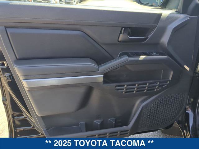 Used 2025 Toyota Tacoma SR5 AWD/4WD image 10