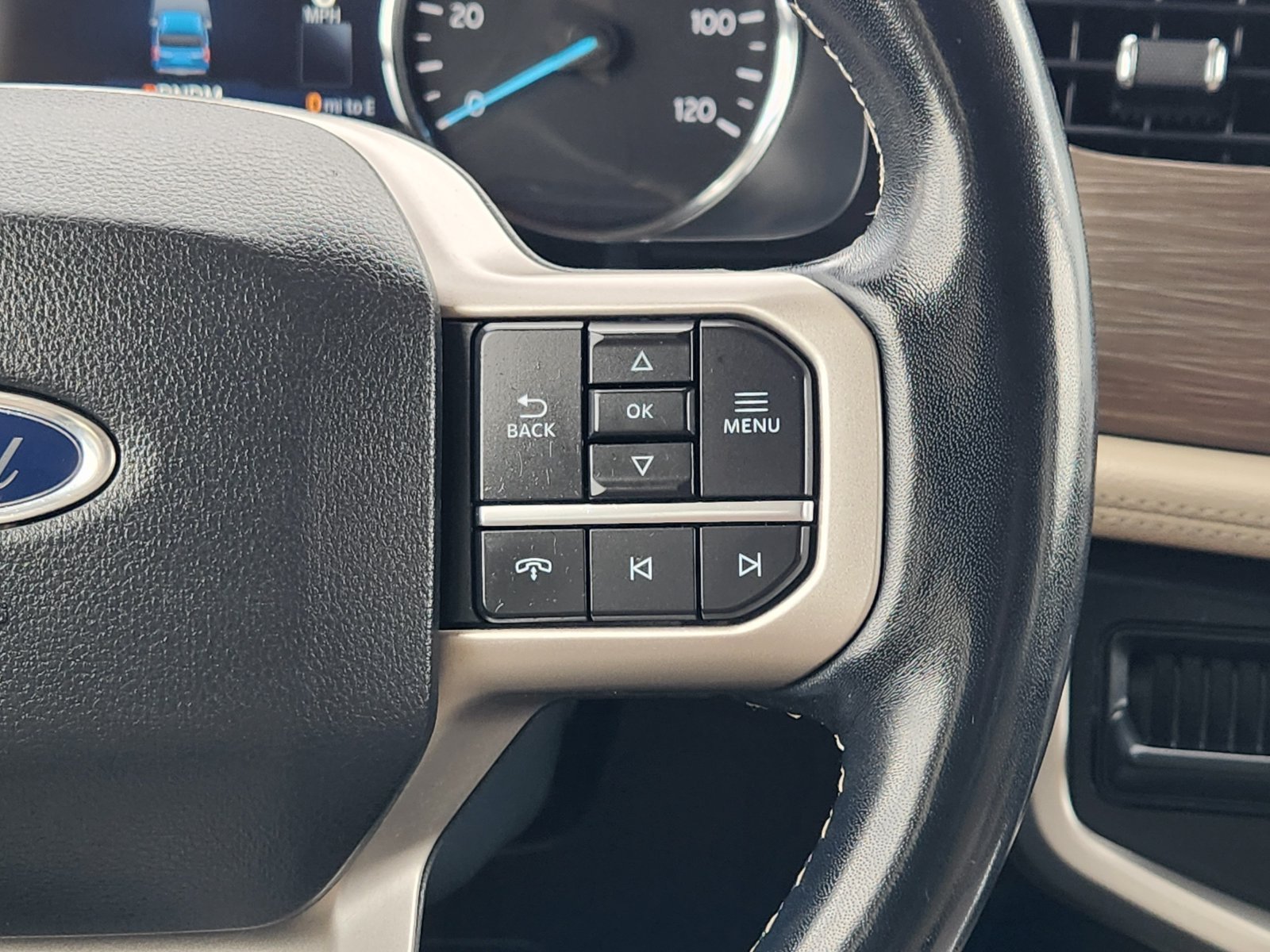 Certified 2022 Ford Expedition Max Limited RWD image 31