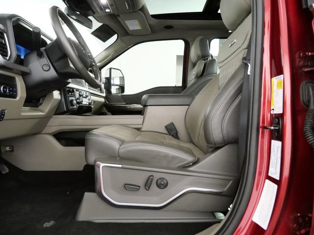 Certified 2025 Ford F250 Platinum w/ Platinum Plus Package AWD/4WD image 14