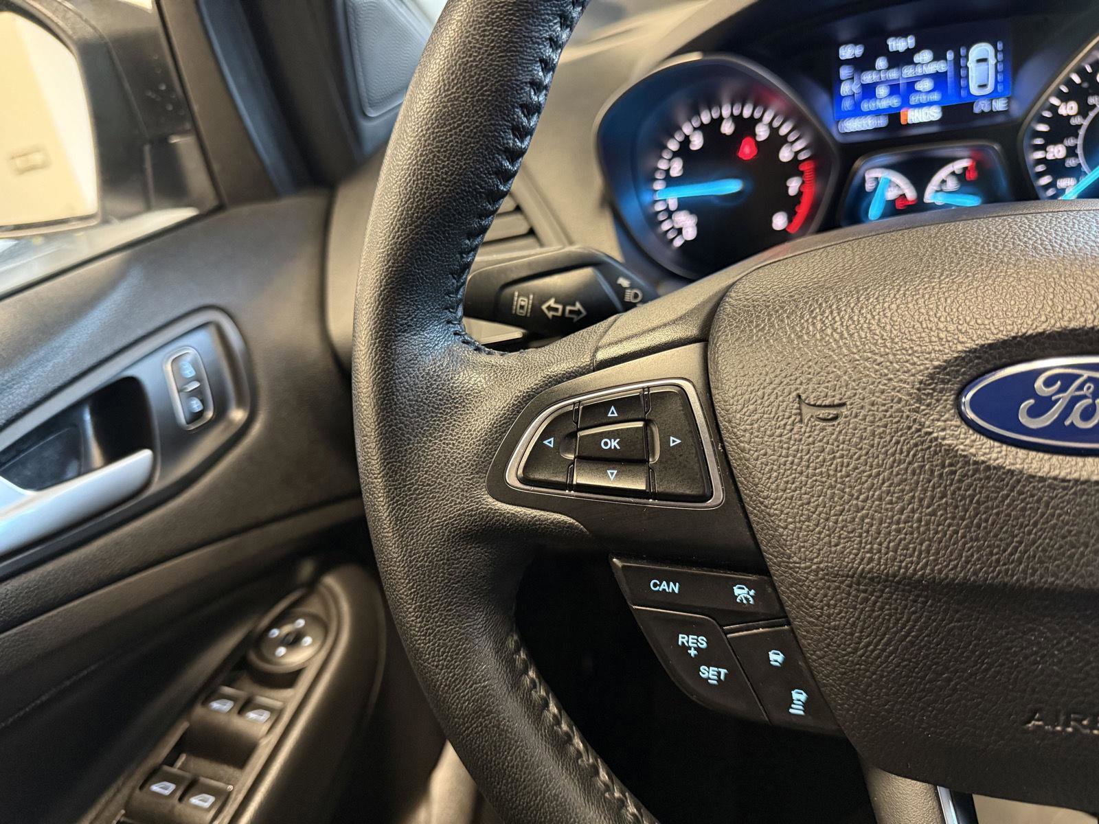 Certified 2019 Ford Escape SEL image 11