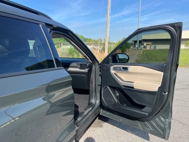 Certified 2023 Ford Explorer XLT image 13