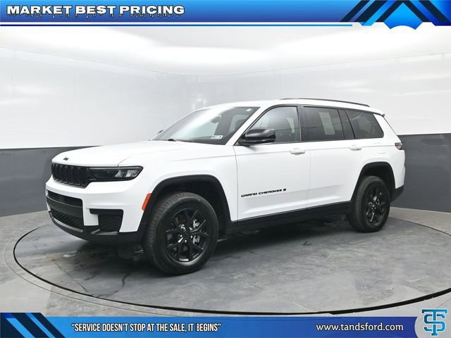 Used 2024 Jeep Grand Cherokee L Laredo AWD/4WD image 1