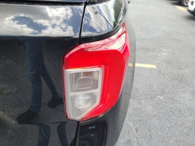 Certified 2023 Ford Explorer XLT RWD image 7