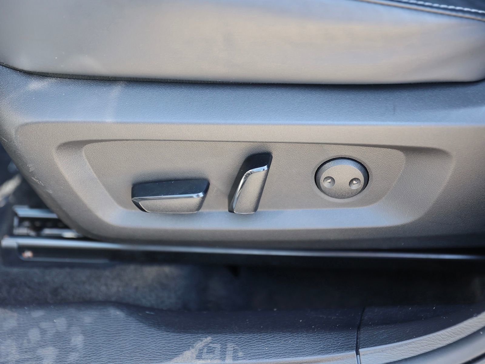 Used 2024 Mitsubishi Outlander 4WD Plug-In Hybrid image 20