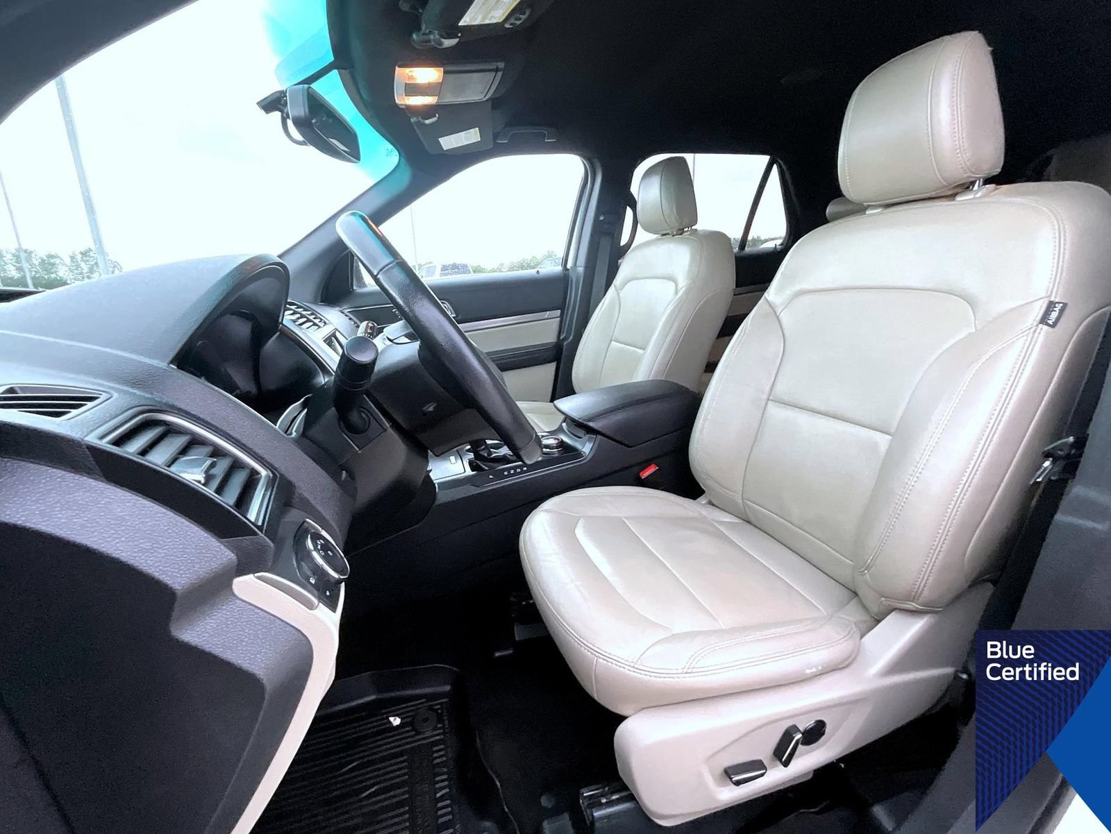 Certified 2018 Ford Explorer XLT w/ Equipment Group 202A AWD/4WD image 10