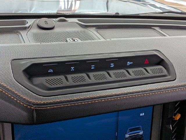 Certified 2024 Ford Bronco Badlands AWD/4WD image 32