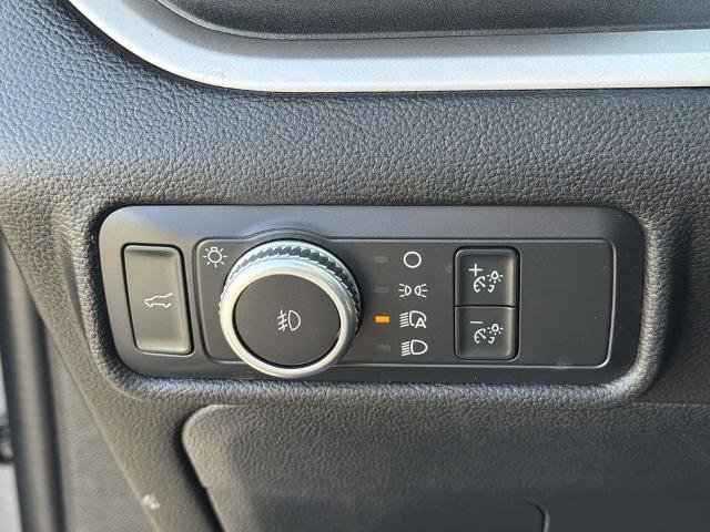 Certified 2022 Ford Explorer XLT w/ Equipment Group 202A image 15