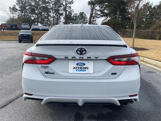 Used 2023 Toyota Camry SE image 4