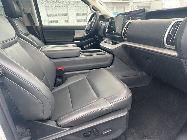 Certified 2025 Ford Expedition Active AWD/4WD image 14