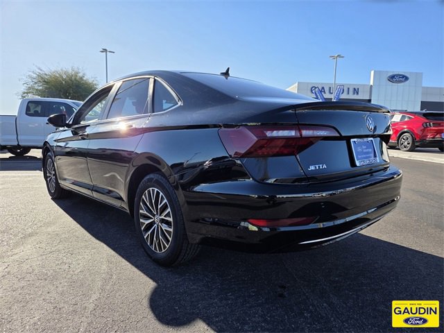 Used 2021 Volkswagen Jetta SE image 3