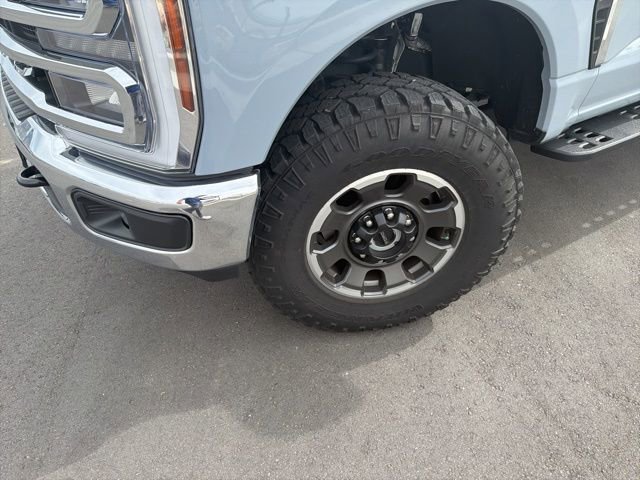 Certified 2024 Ford F250 Lariat w/ Tremor Off-Road Package AWD/4WD image 10