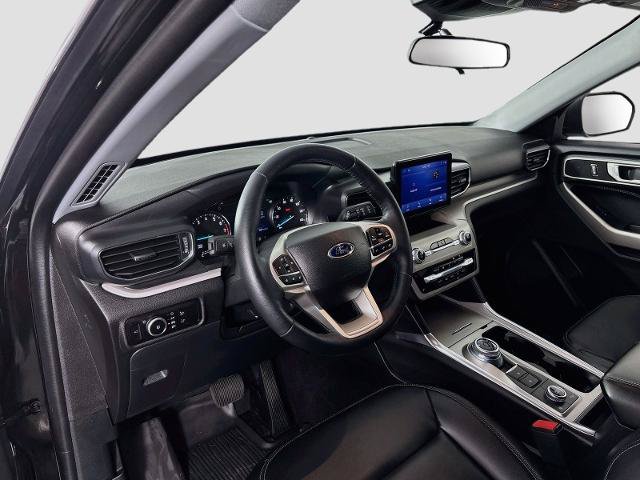 Certified 2023 Ford Explorer XLT w/ Equipment Group 202A AWD/4WD image 9
