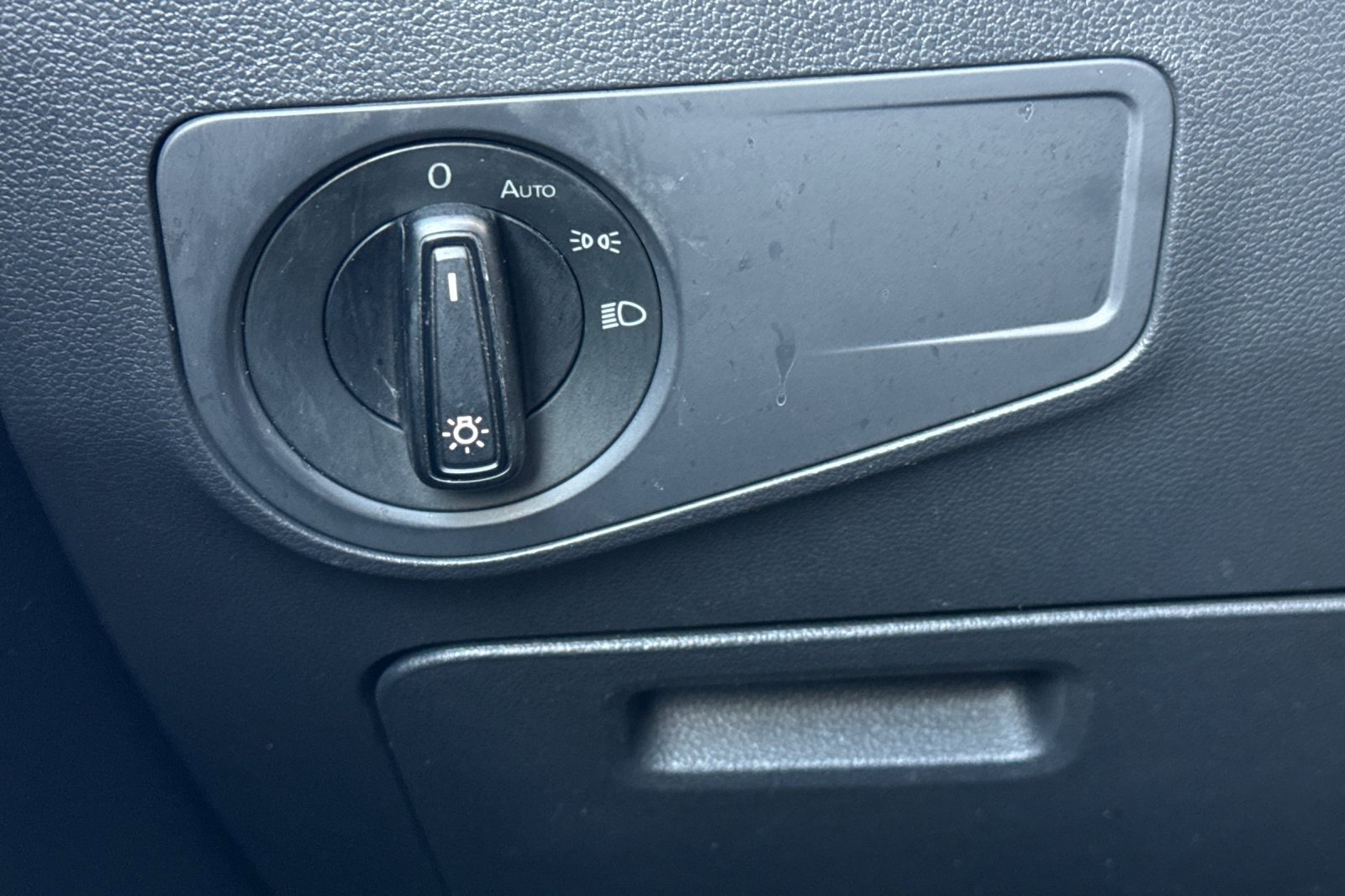 Used 2021 Volkswagen Tiguan S image 32