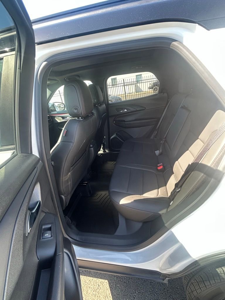 Used 2025 Chevrolet TrailBlazer RS w/ Convenience Package AWD/4WD image 32