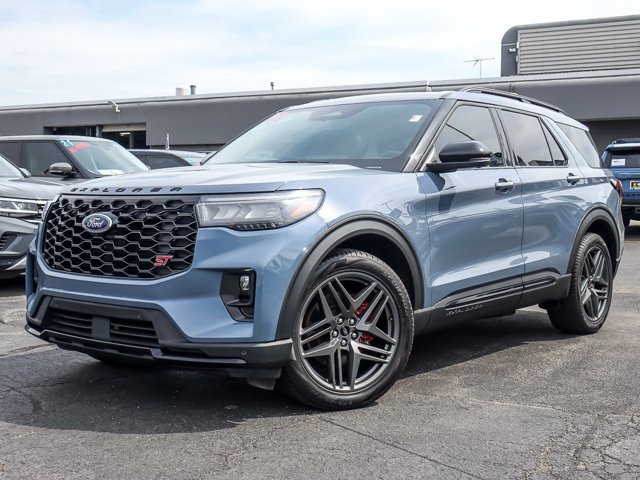 Certified 2026 Ford Explorer ST AWD/4WD image 1