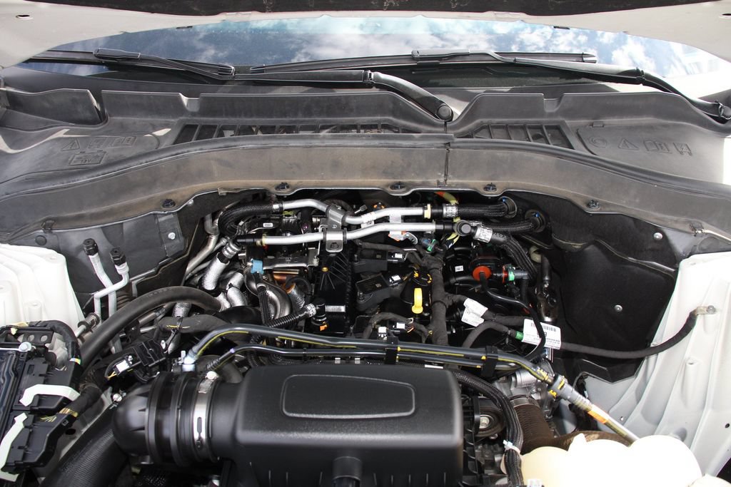 Certified 2021 Ford Explorer XLT w/ Equipment Group 202A AWD/4WD image 29