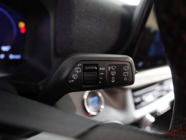 Certified 2025 Ford Explorer ST-Line w/ Premium Package AWD/4WD image 17
