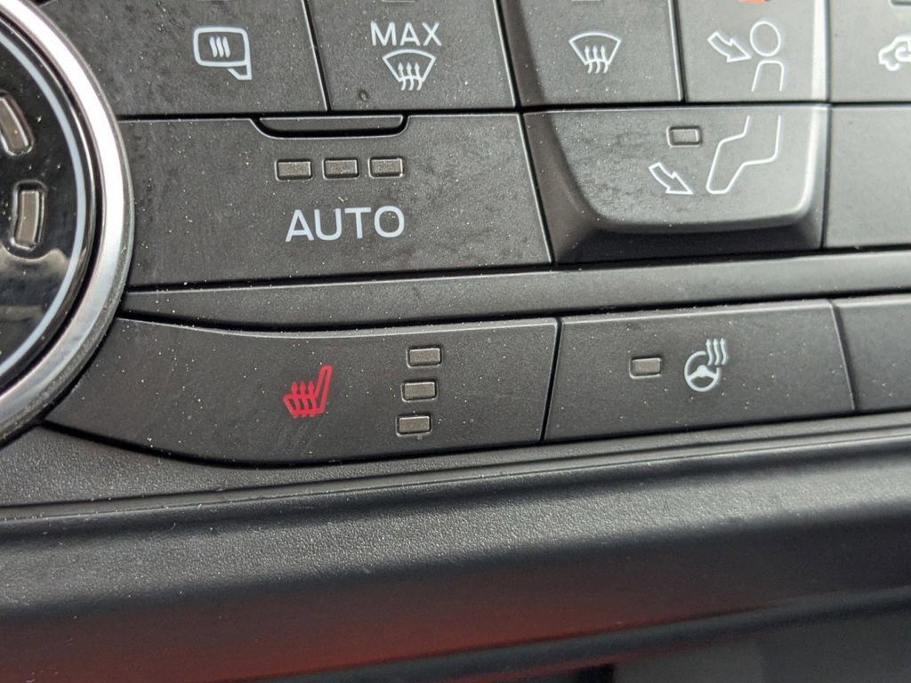 Certified 2022 Ford Maverick XLT w/ XLT Luxury Package image 25