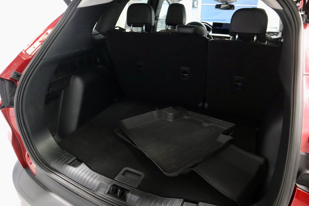 Certified 2025 Ford Escape Platinum w/ Class II Trailer Tow Package AWD/4WD image 14
