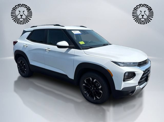 Used 2021 Chevrolet TrailBlazer LT w/ Premium Seating Package AWD/4WD image 3