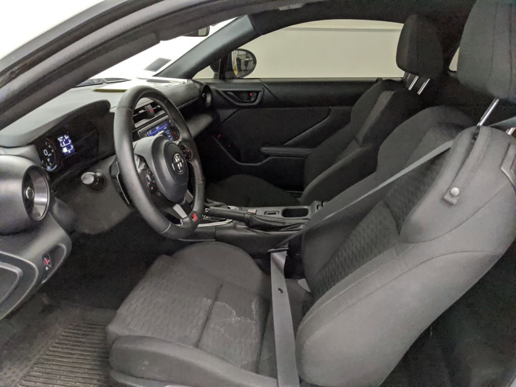 Used 2024 Toyota GR86 image 19