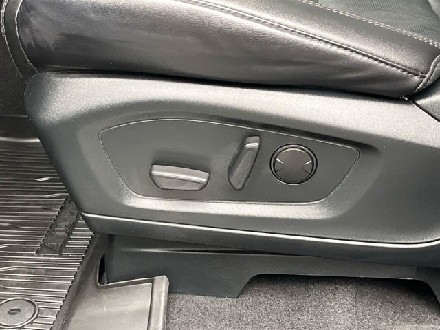 Certified 2023 Ford Explorer Platinum w/ Technology Package AWD/4WD image 13