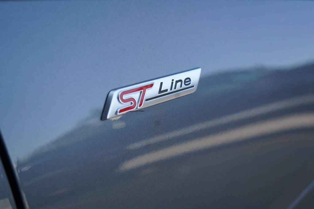 Certified 2024 Ford Escape ST-Line AWD/4WD image 9