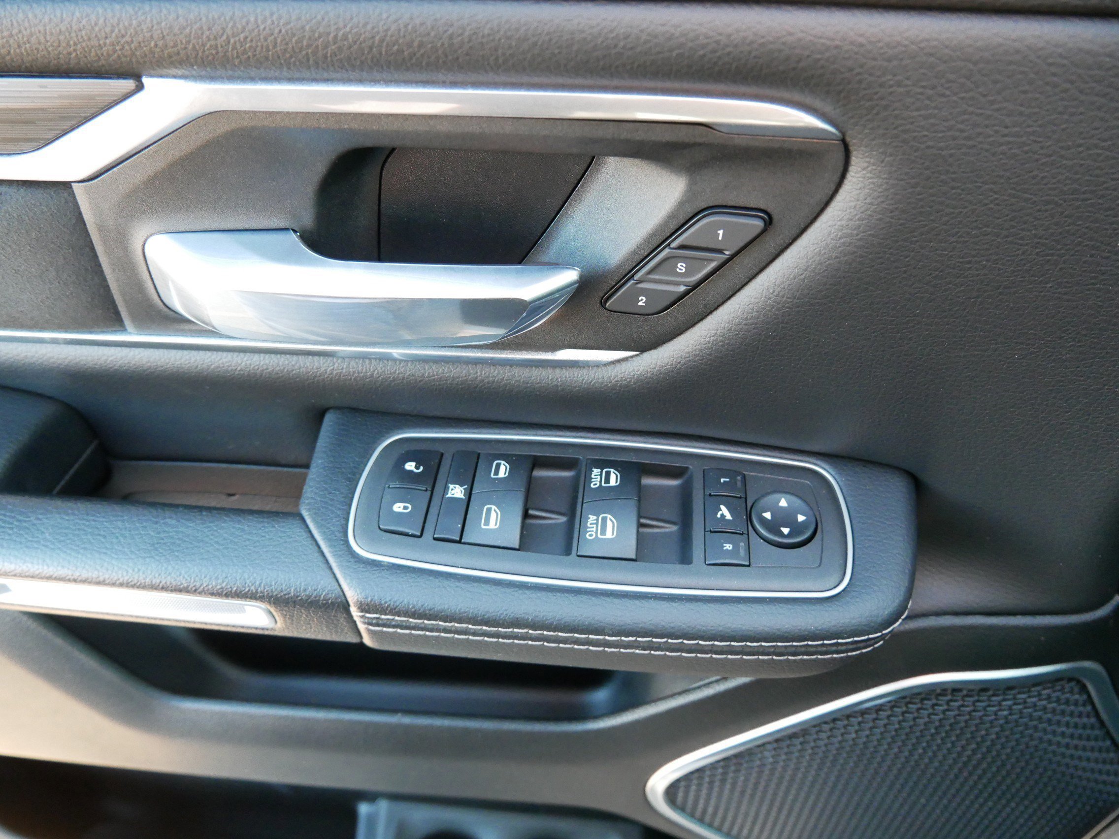 Used 2023 RAM 1500 Laramie image 20