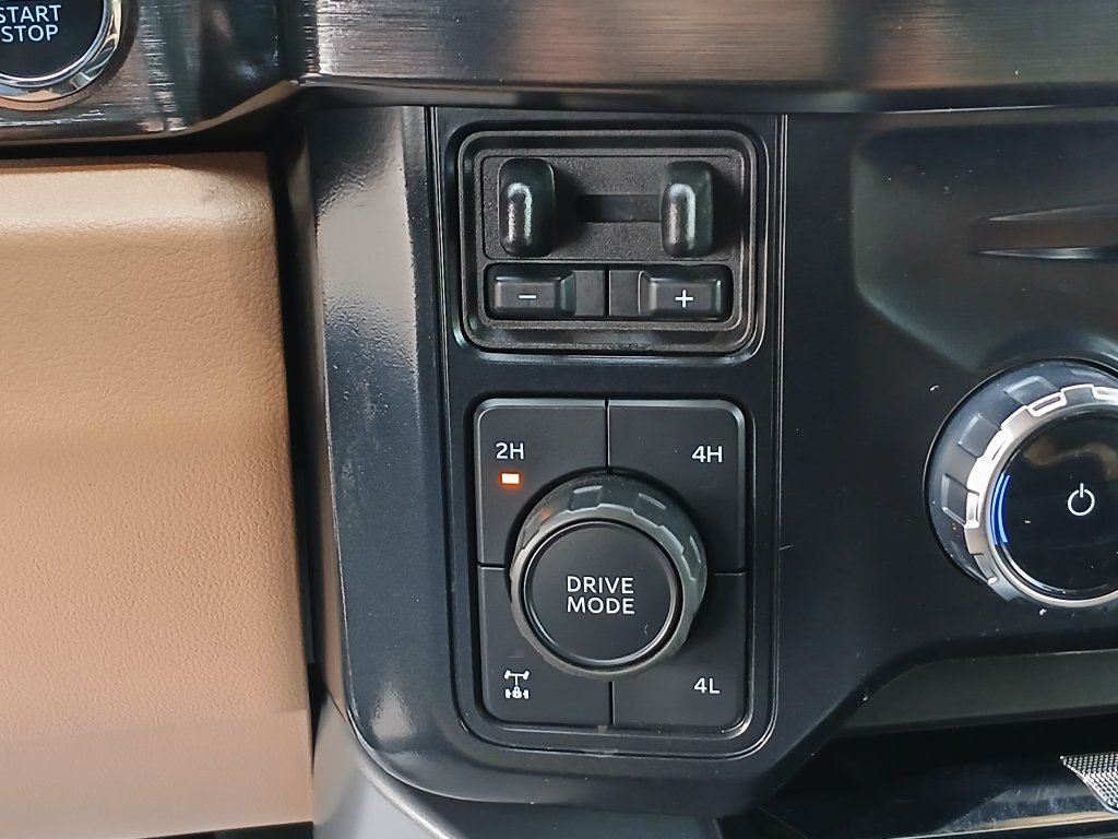Certified 2024 Ford F250 Lariat w/ Lariat Ultimate Package AWD/4WD image 18