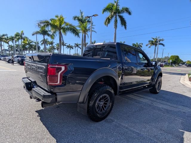 Certified 2019 Ford F150 Raptor w/ Equipment Group 802A Luxury image 7