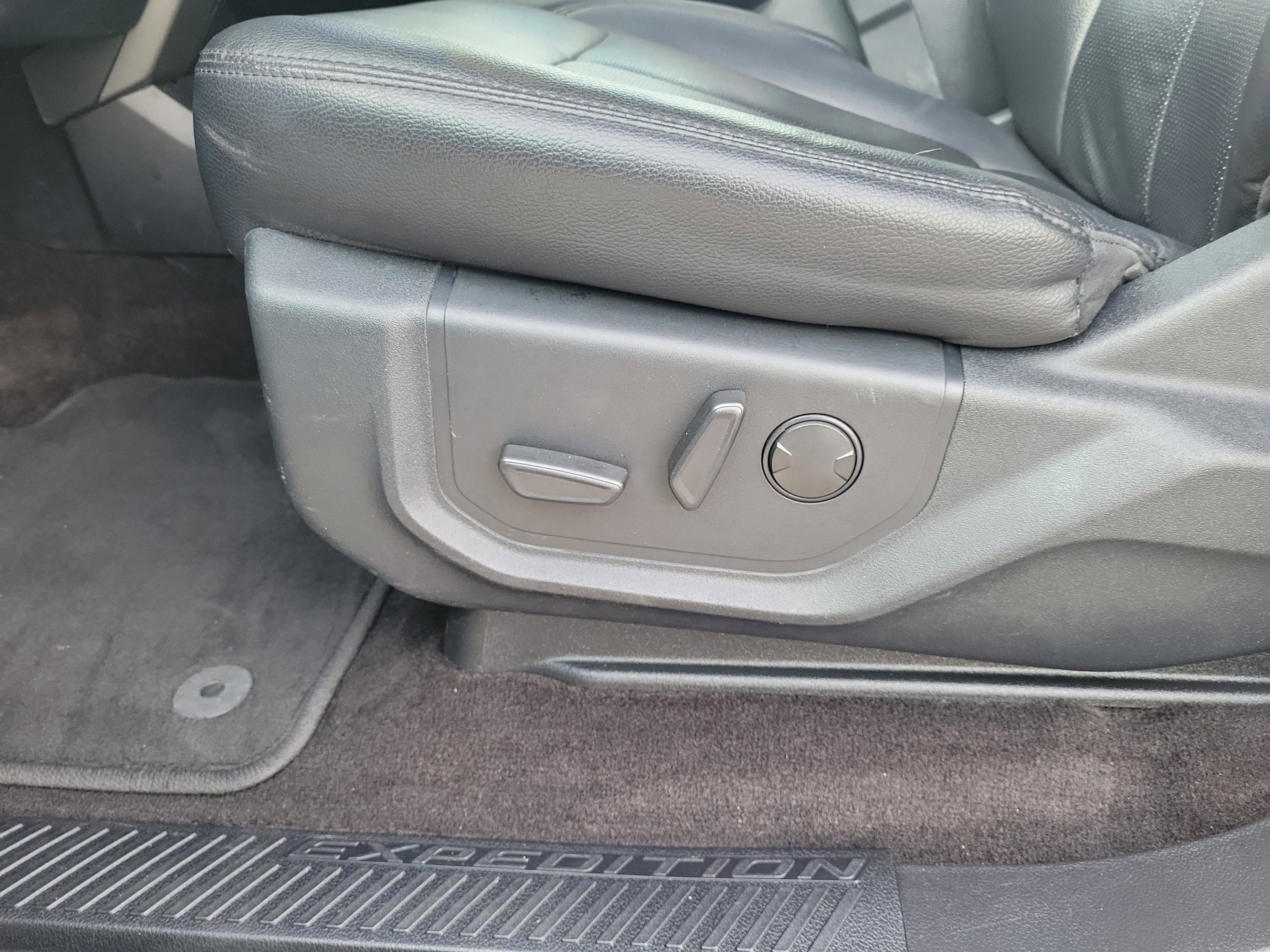 Certified 2020 Ford Expedition XLT w/ Equipment Group 201A AWD/4WD image 17