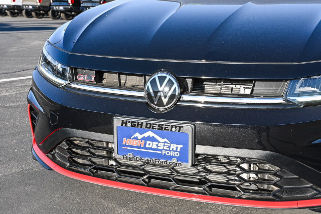 Used 2025 Volkswagen Jetta GLI Autobahn FWD image 5