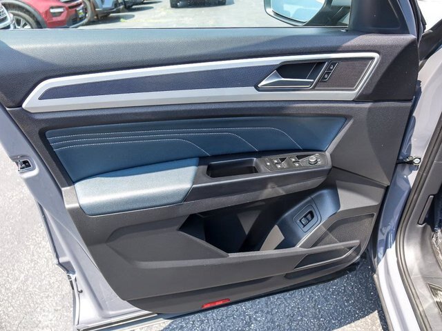 Used 2021 Volkswagen Atlas Cross Sport SEL AWD/4WD image 28