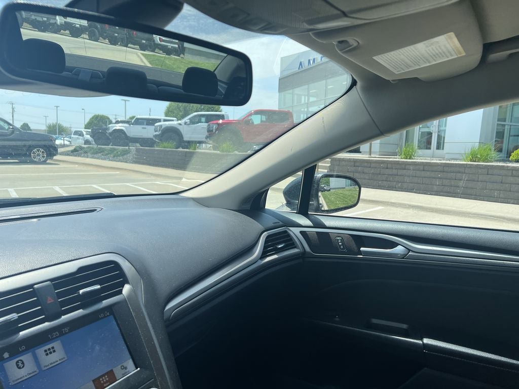 Certified 2019 Ford Fusion SE AWD/4WD image 18