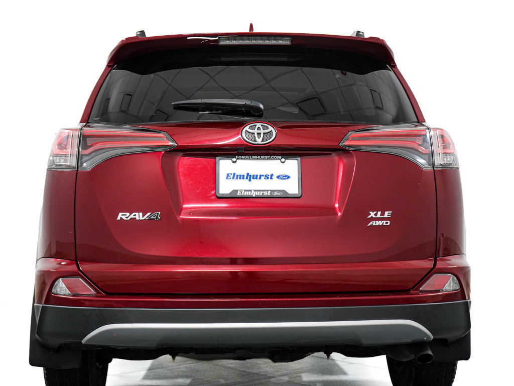 Used 2018 Toyota RAV4 XLE AWD/4WD image 6