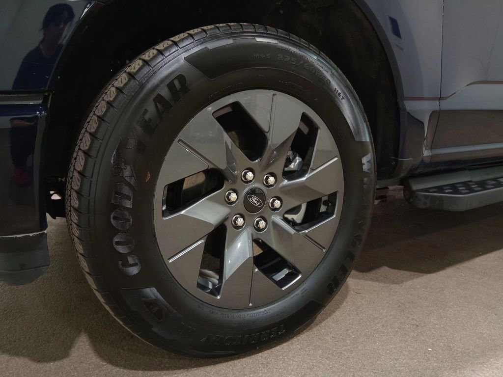 Certified 2024 Ford F150 Lightning Lariat image 13