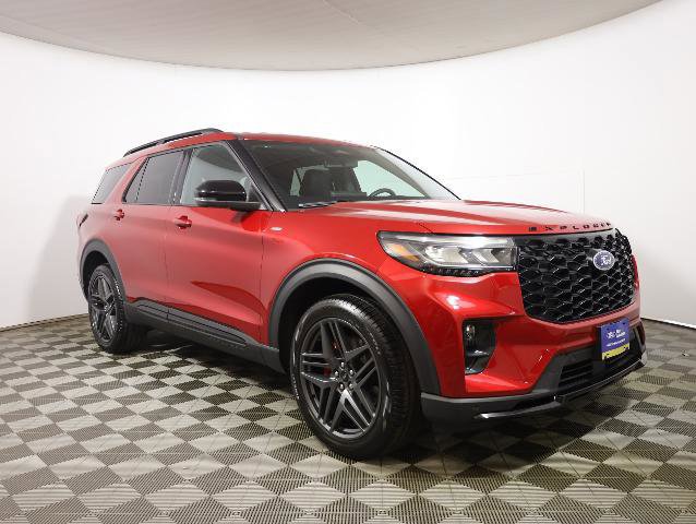 Certified 2025 Ford Explorer ST-Line w/ Premium Package image 5