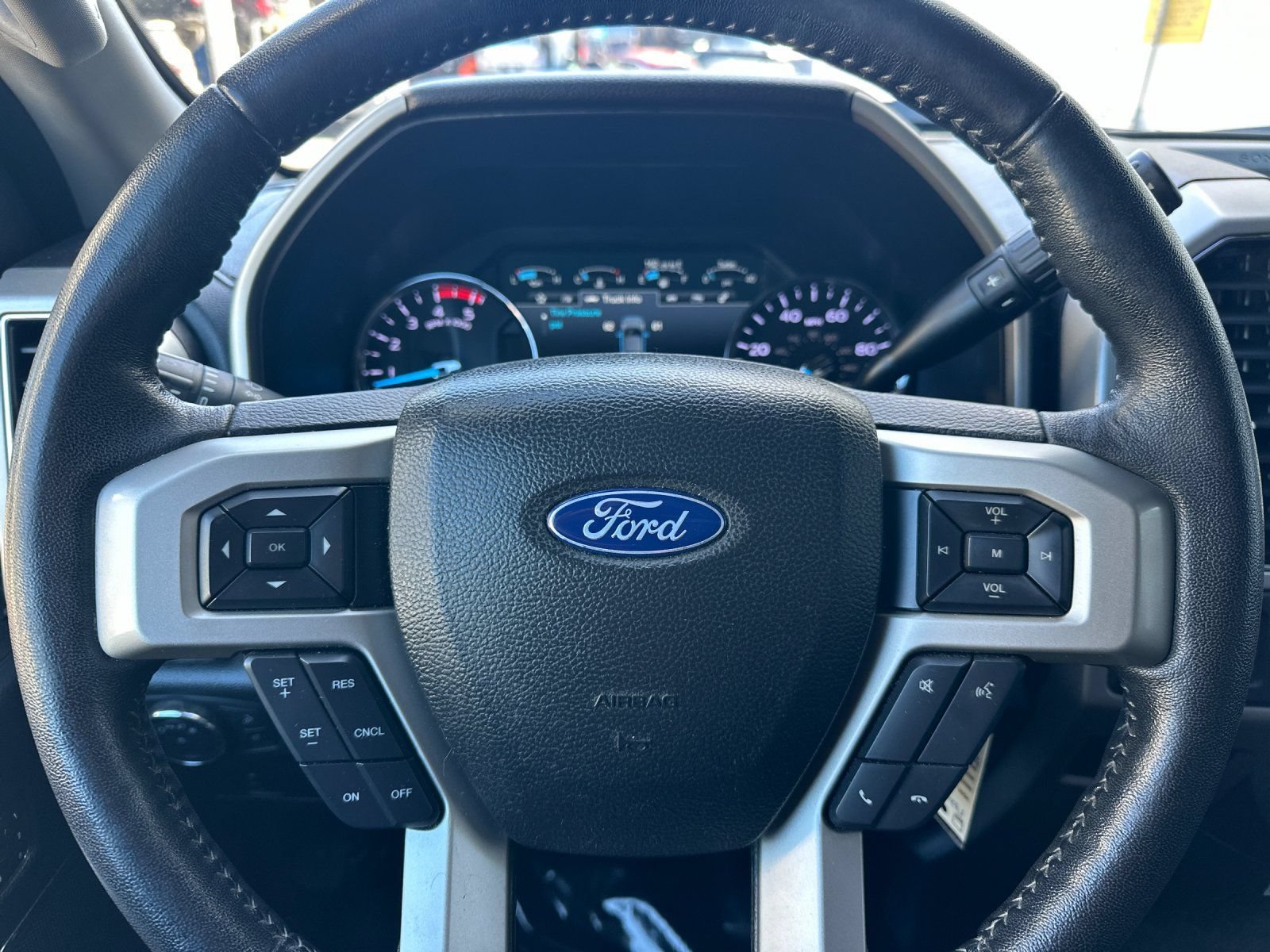 Certified 2018 Ford F250 Lariat w/ Lariat Value Package AWD/4WD image 21