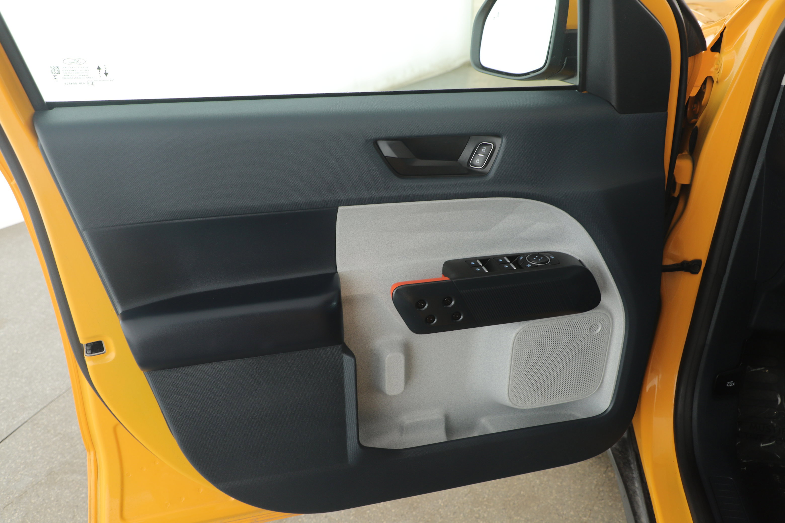 Certified 2023 Ford Maverick XLT w/ XLT Luxury Package image 9