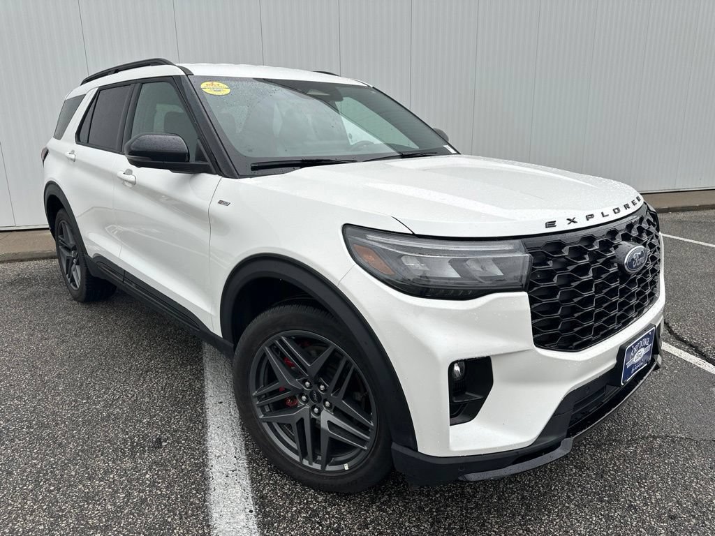 Certified 2025 Ford Explorer ST-Line w/ ST-Line Street Pack AWD/4WD image 10
