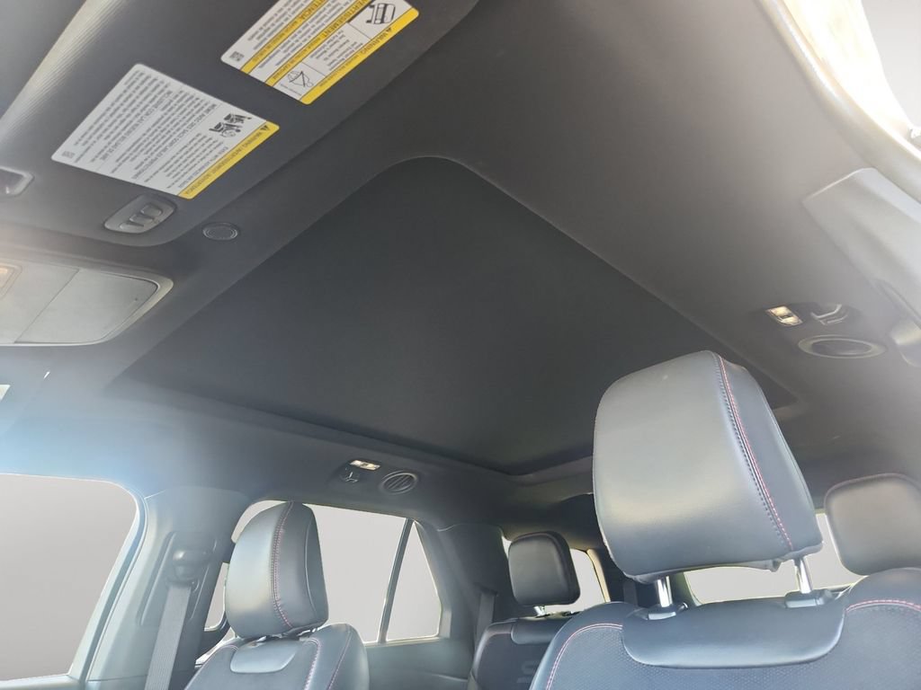 Certified 2025 Ford Explorer ST AWD/4WD image 12