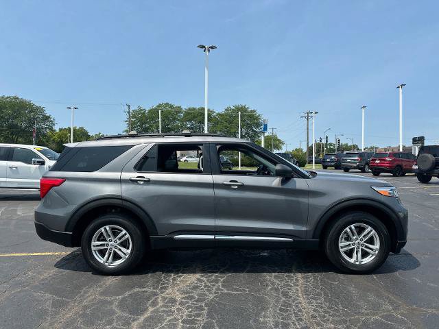 Certified 2023 Ford Explorer XLT w/ Equipment Group 202A AWD/4WD image 9